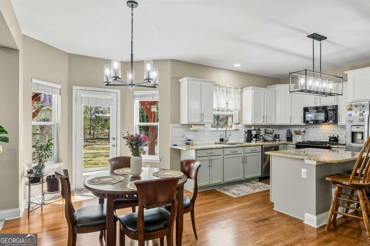 4 bedroom, 2.5 bathroom, 3,210 sq ft single family residence for sale at 7080 Roselake Circle, Douglasville, GA 30134 — photo 3