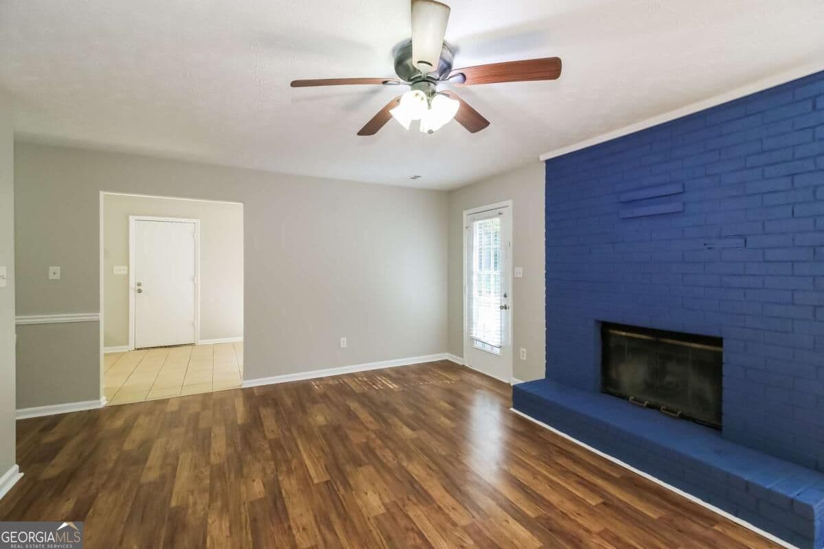 3 bedroom, 2 bathroom, 1,281 sq ft single family residence for sale at 8605 Collins Drive, Jonesboro, GA 30236 — photo 3