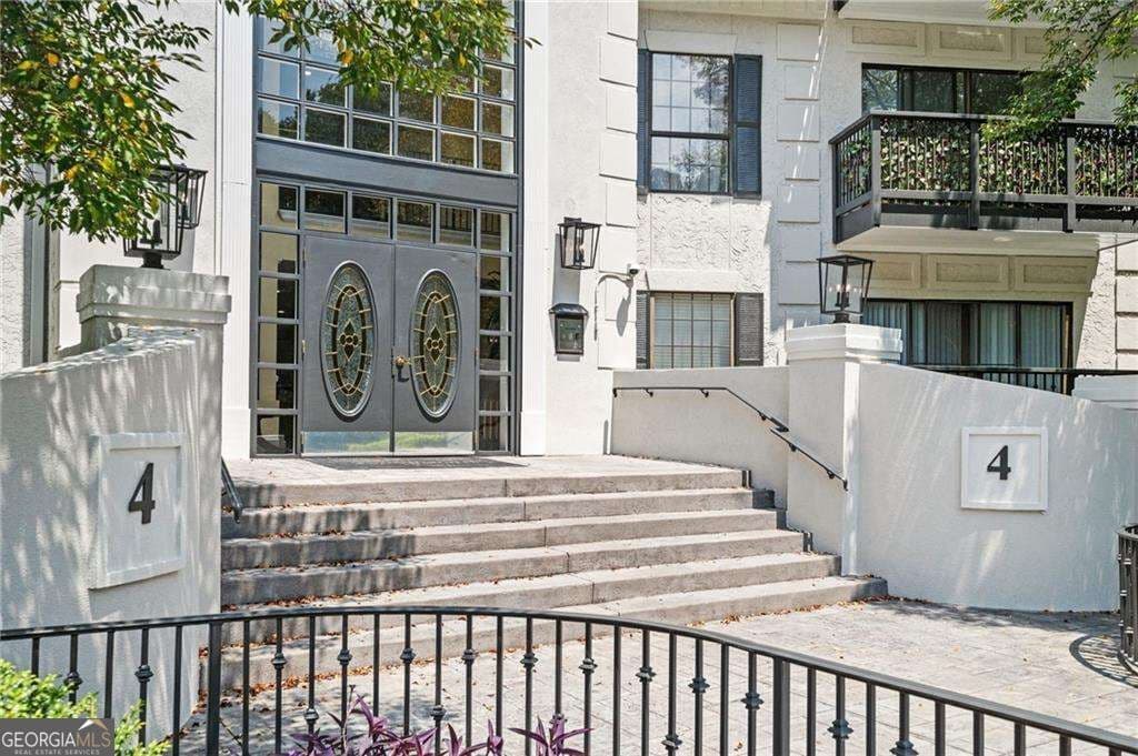2 bedroom, 2 bathroom, 1,504 sq ft condominium for rent at 4303 Pine Heights Drive 4303, Atlanta, GA 30324 for $2,200 a month — photo 3