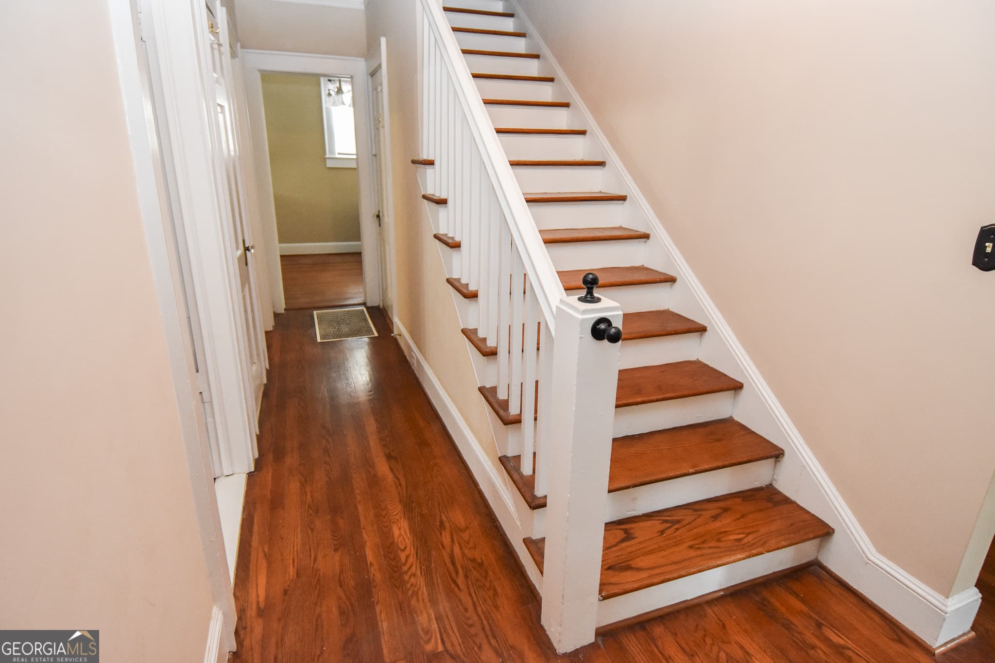 3 bedroom, 2 bathroom, 2,102 sq ft single family residence for sale at 847 E College Street, Griffin, GA 30224 — photo 5