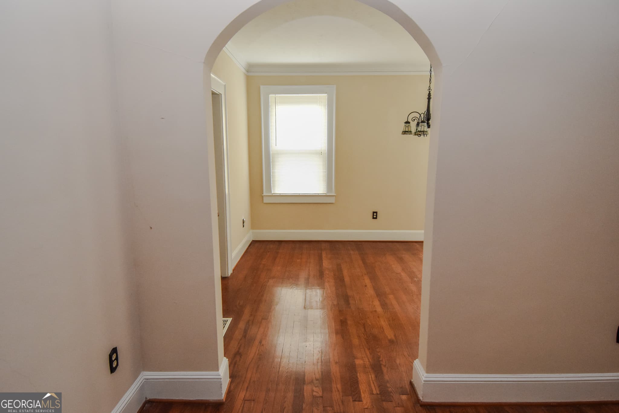3 bedroom, 2 bathroom, 2,102 sq ft single family residence for sale at 847 E College Street, Griffin, GA 30224 — photo 9