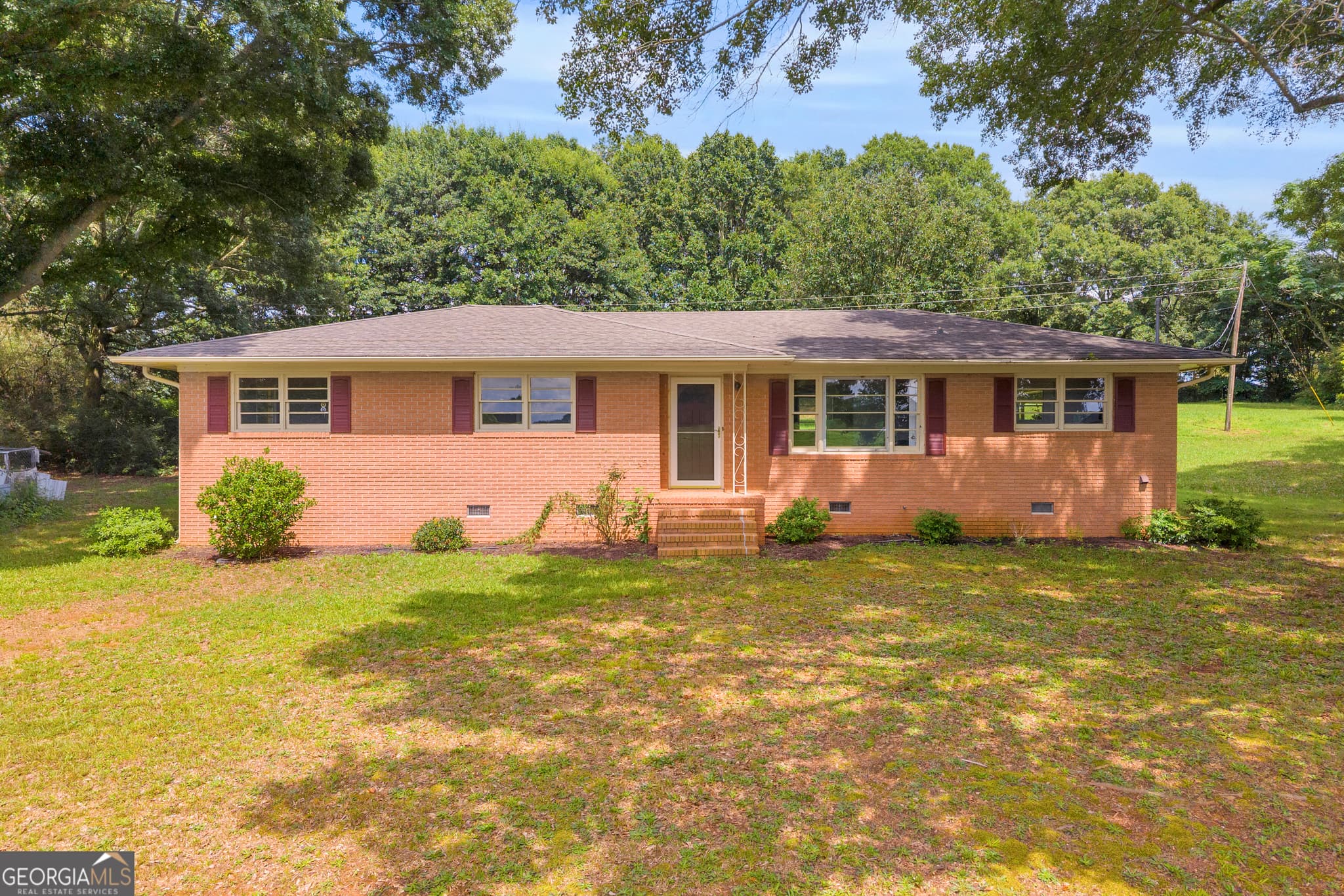 3 bedroom, 2 bathroom, 1,140 sq ft single family residence for sale at 3657 Wildcat Bridge Road, Royston, GA 30662 — photo 2