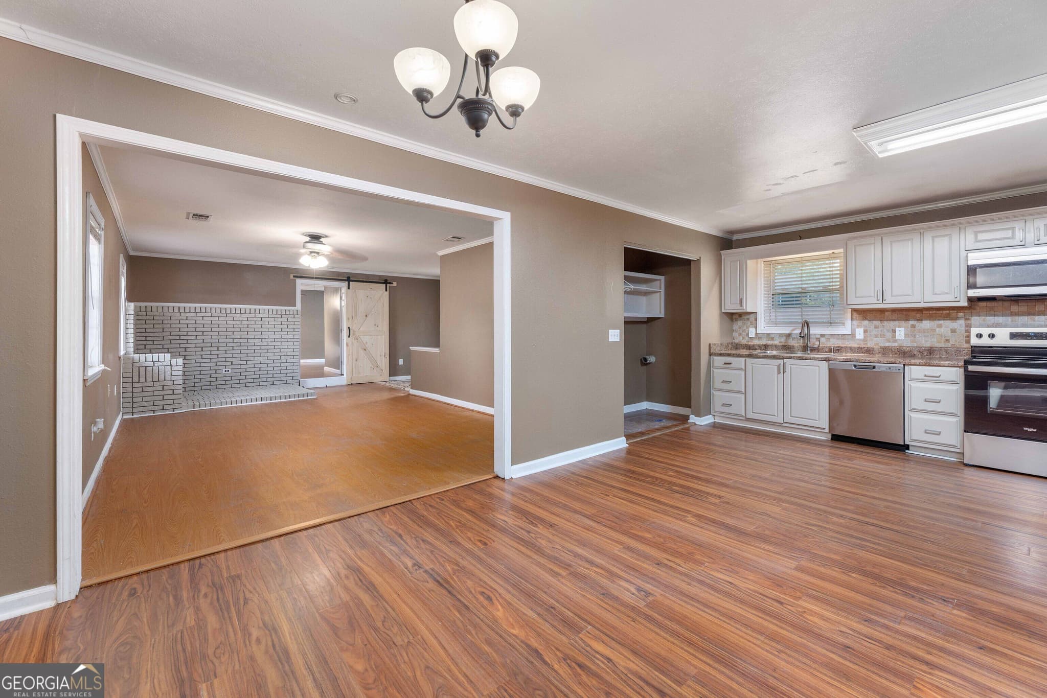 4 bedroom, 2 bathroom, 1,988 sq ft single family residence under contract at 2562 Harwich Circle, Columbus, GA 31907 — photo 7