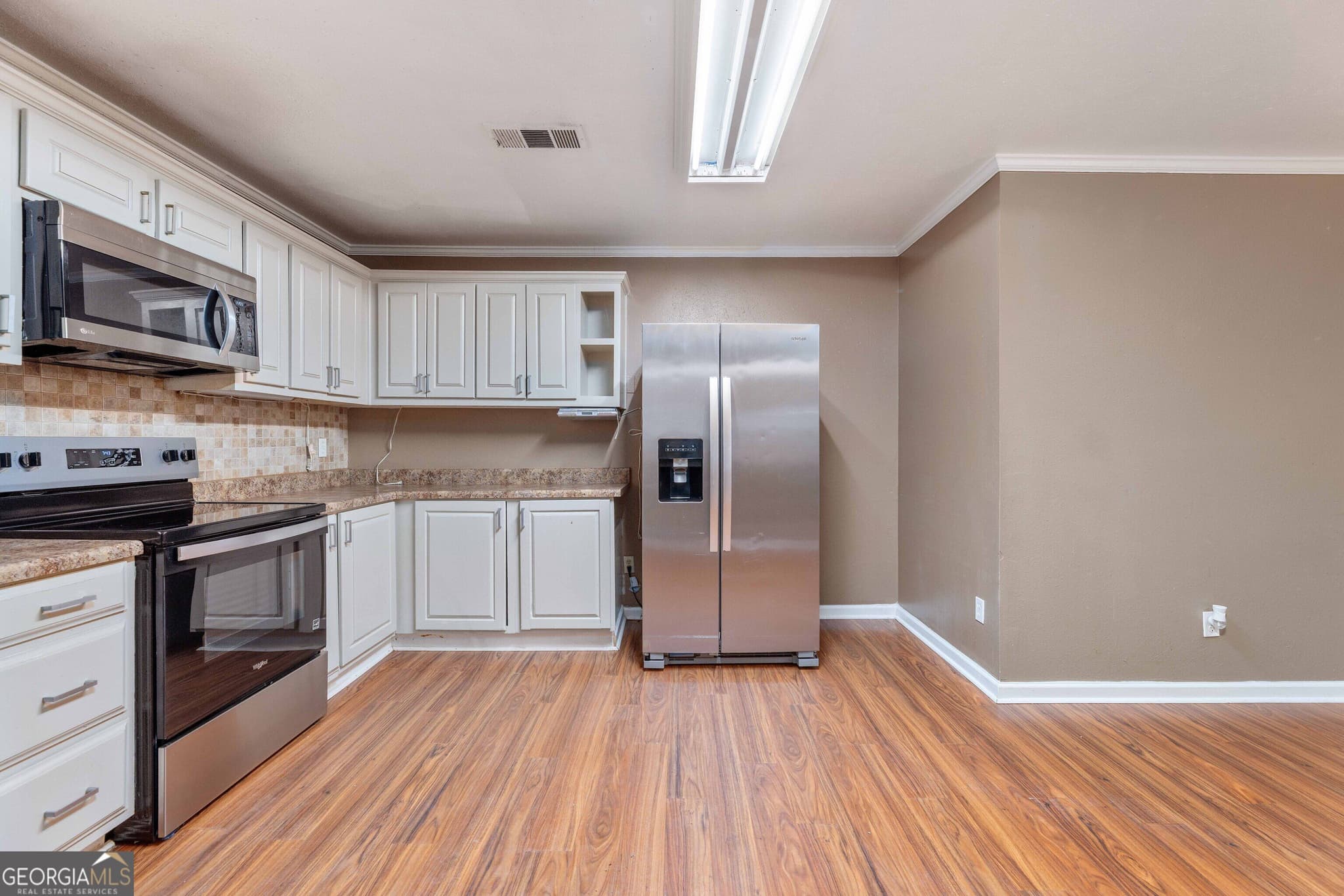 4 bedroom, 2 bathroom, 1,988 sq ft single family residence under contract at 2562 Harwich Circle, Columbus, GA 31907 — photo 3
