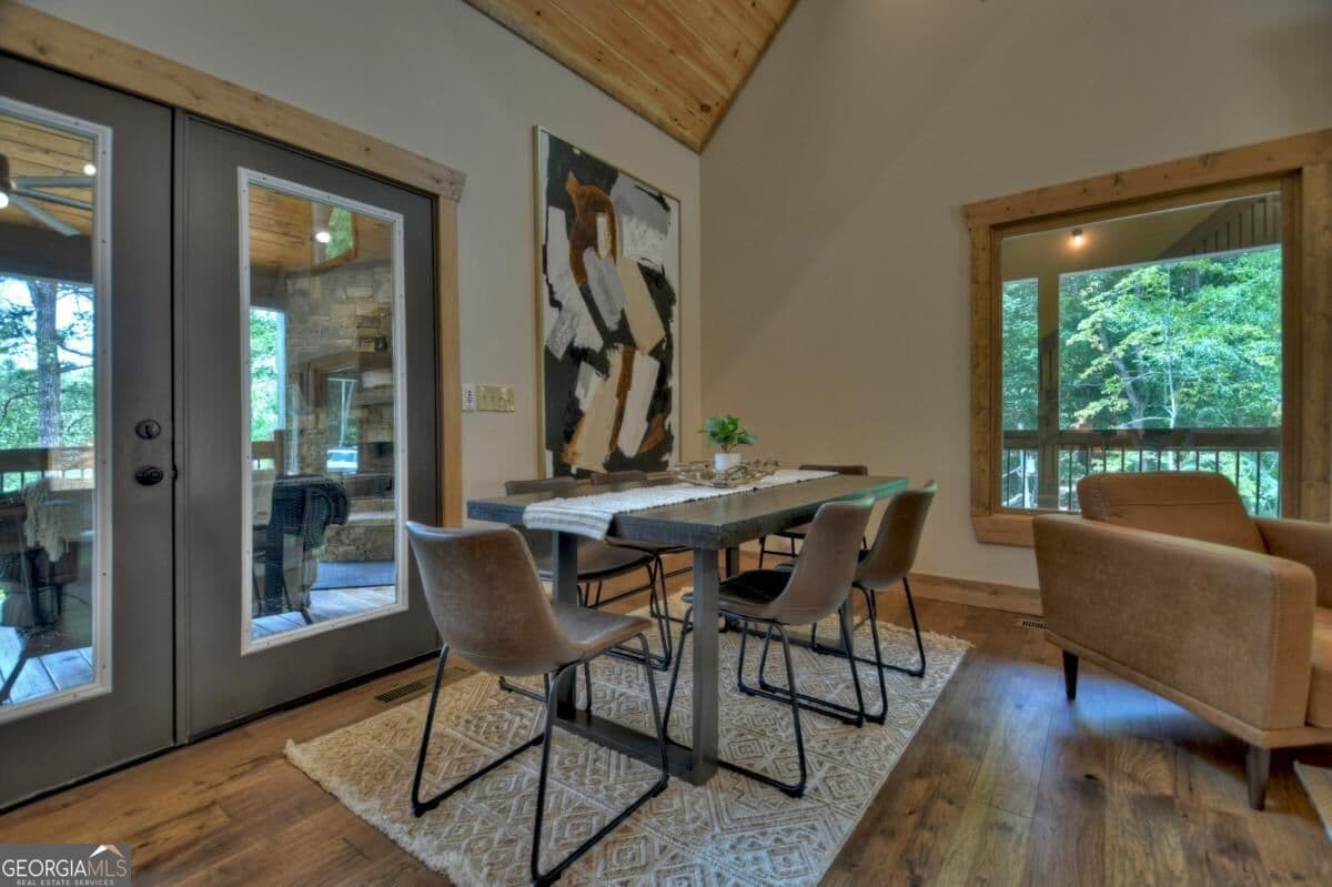 3 bedroom, 3.5 bathroom, 2,604 sq ft cabin,single family residence for sale at 80 Parker Court, Ellijay, GA 30540 — photo 9