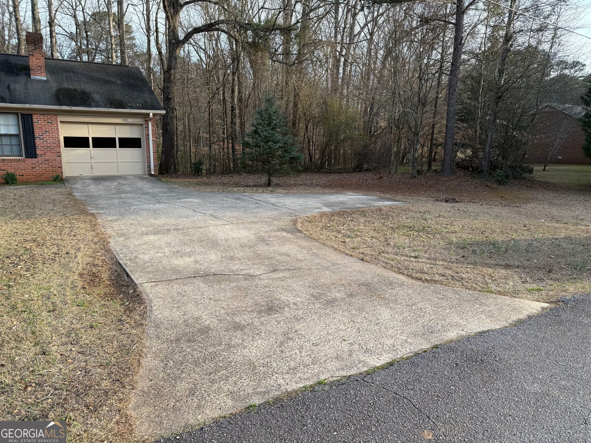 3 bedroom, 2 bathroom, 1,740 sq ft single family residence for rent at 1030 Cherokee Circle, Athens, GA 30606 for $1,825 a month — photo 2