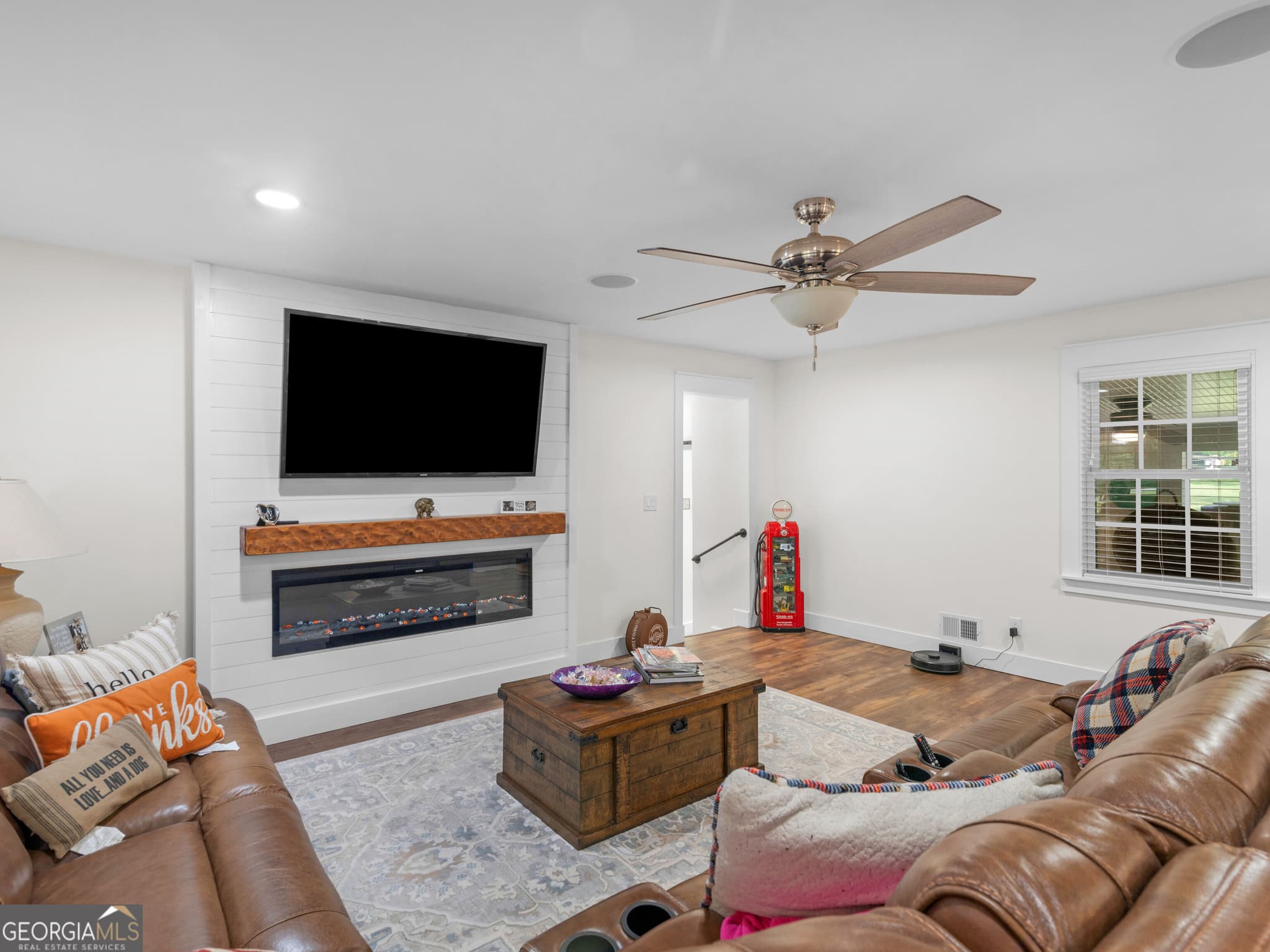 3 bedroom, 2.5 bathroom, 1,764 sq ft single family residence for sale at 3384 Dames Ferry Road, Forsyth, GA 31029 — photo 9