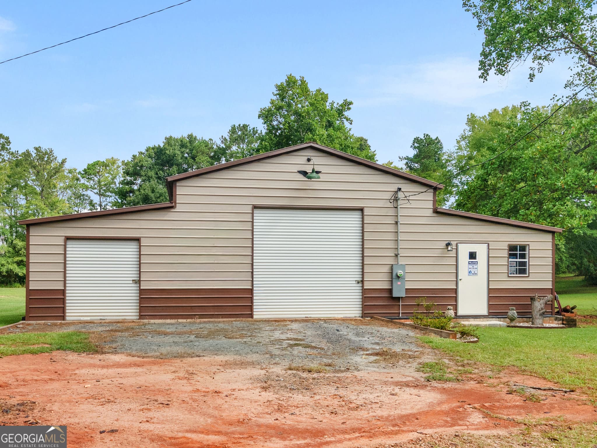 3 bedroom, 2.5 bathroom, 1,764 sq ft single family residence for sale at 3384 Dames Ferry Road, Forsyth, GA 31029 — photo 4
