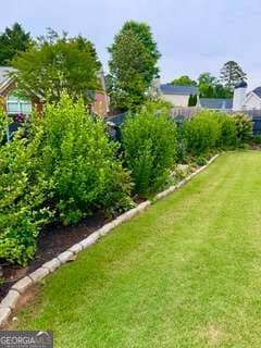 4 bedroom, 3 bathroom, 2,014 sq ft single family residence for sale at 302 Hampton Park Drive, Athens, GA 30606 — photo 7