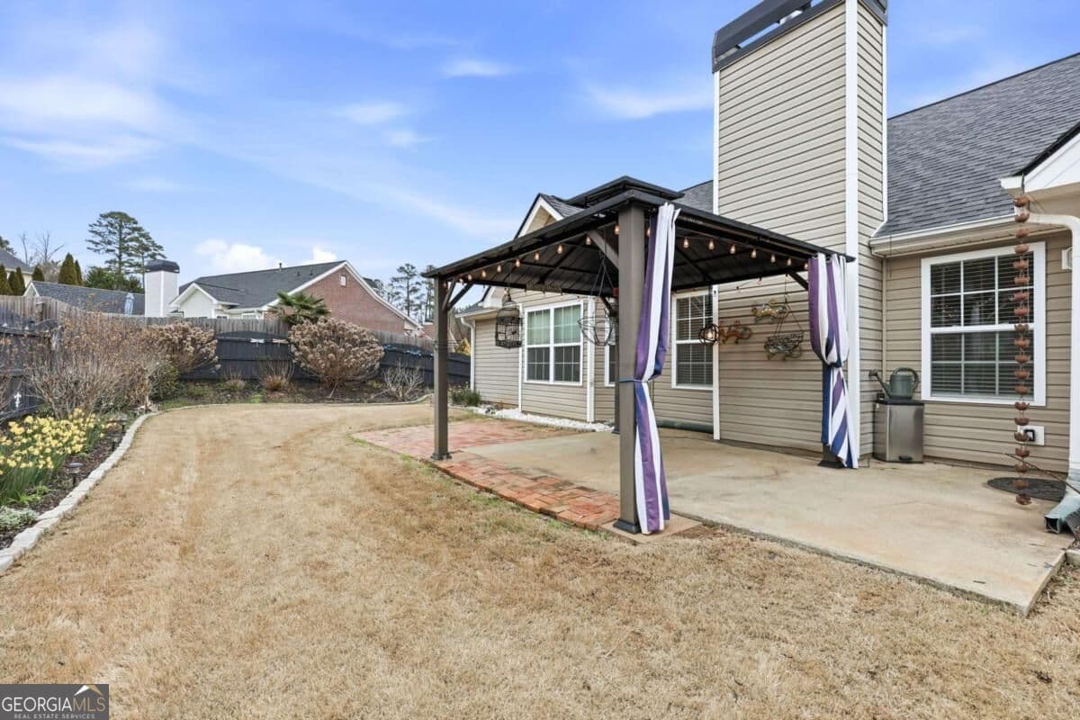 4 bedroom, 3 bathroom, 2,014 sq ft single family residence for sale at 302 Hampton Park Drive, Athens, GA 30606 — photo 4