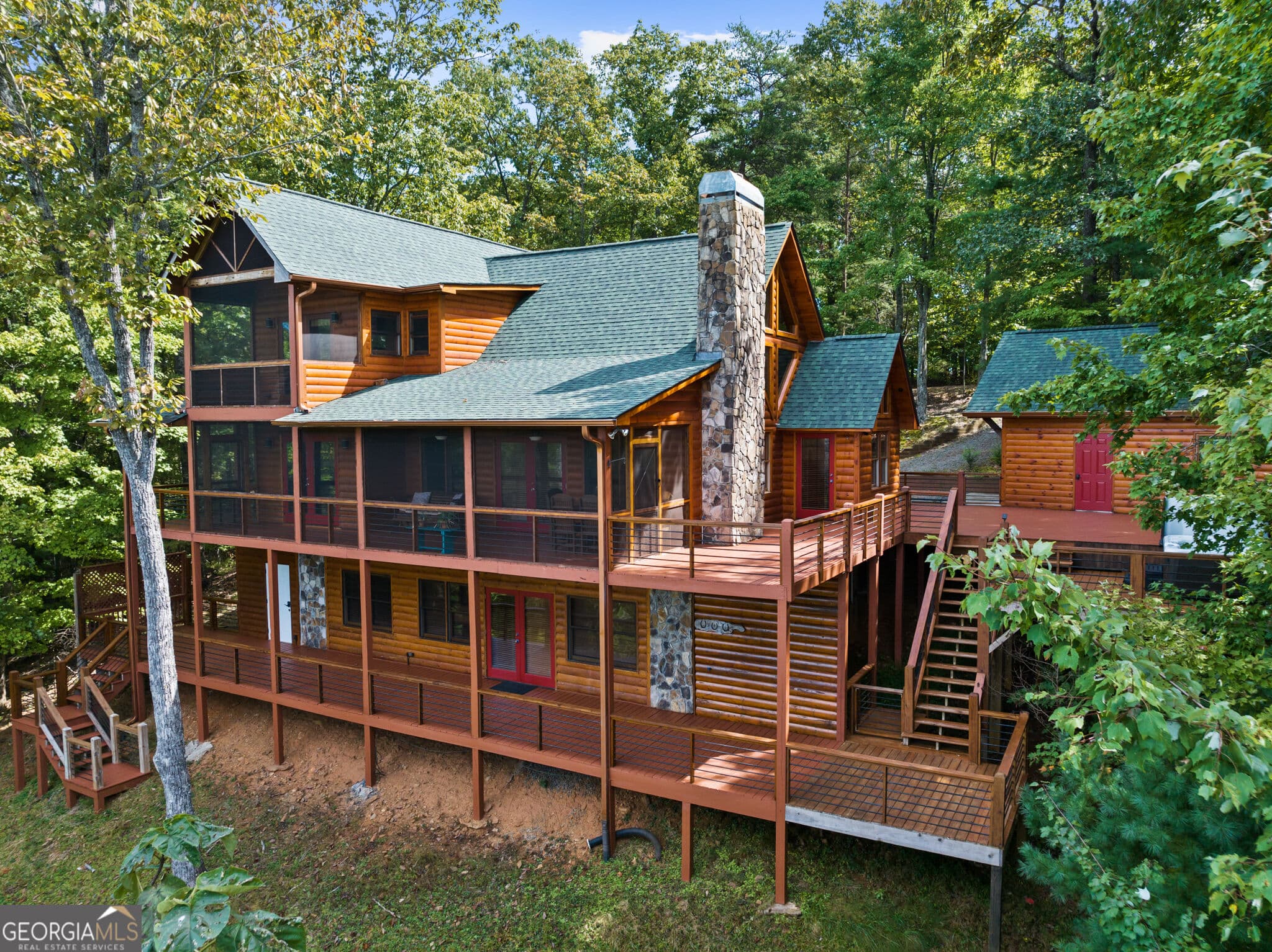 3 bedroom, 3 bathroom, 2,640 sq ft cabin,single family residence for sale at 208 Cohutta Overlook Drive, Blue Ridge, GA 30513 — photo 7