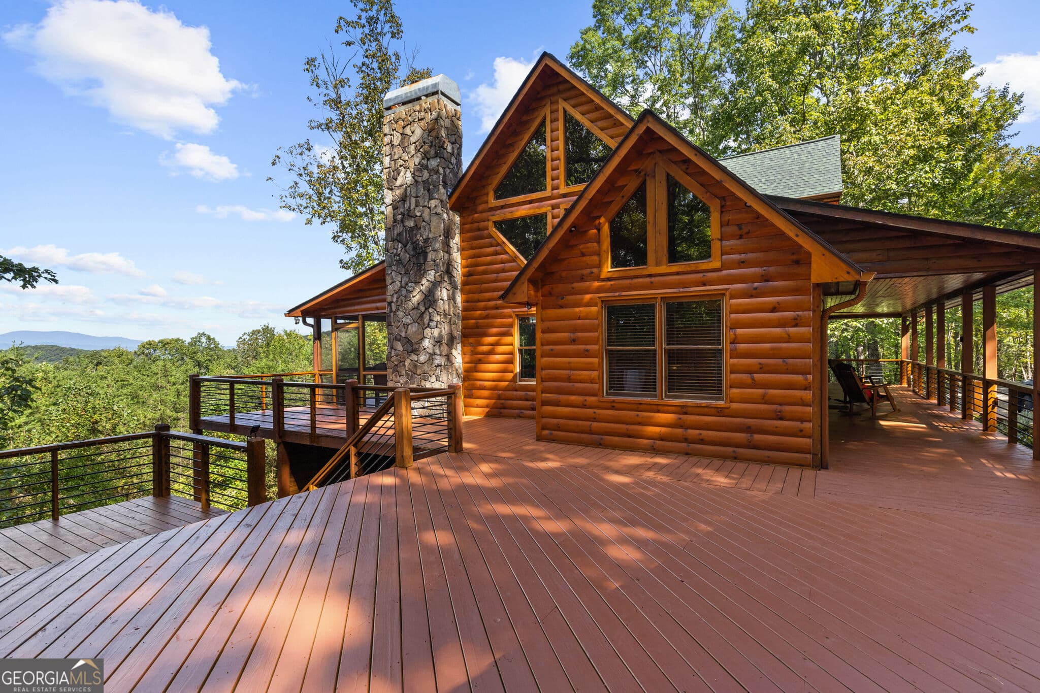 3 bedroom, 3 bathroom, 2,640 sq ft cabin,single family residence for sale at 208 Cohutta Overlook Drive, Blue Ridge, GA 30513 — photo 3