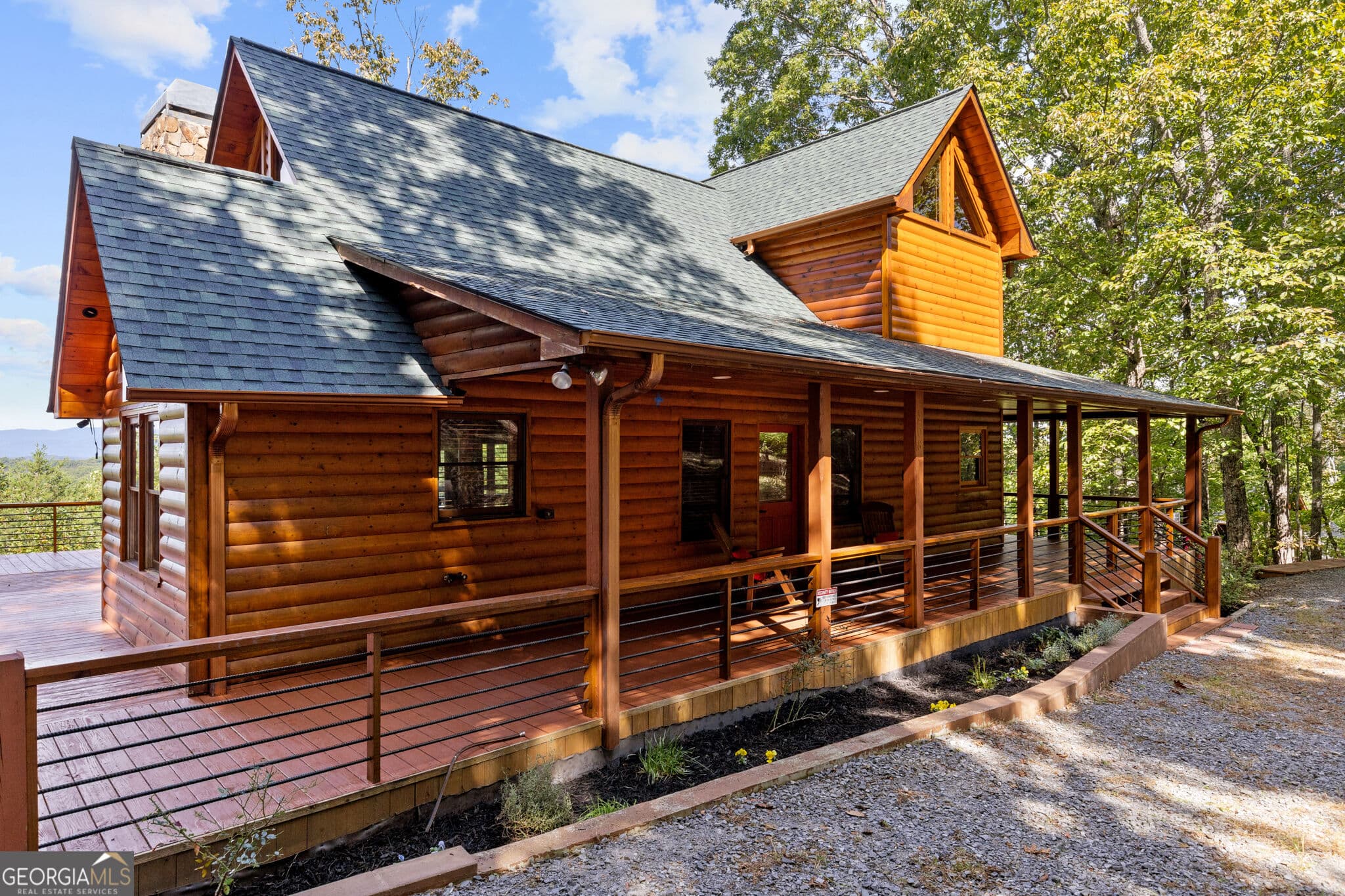 3 bedroom, 3 bathroom, 2,640 sq ft cabin,single family residence for sale at 208 Cohutta Overlook Drive, Blue Ridge, GA 30513 — photo 8