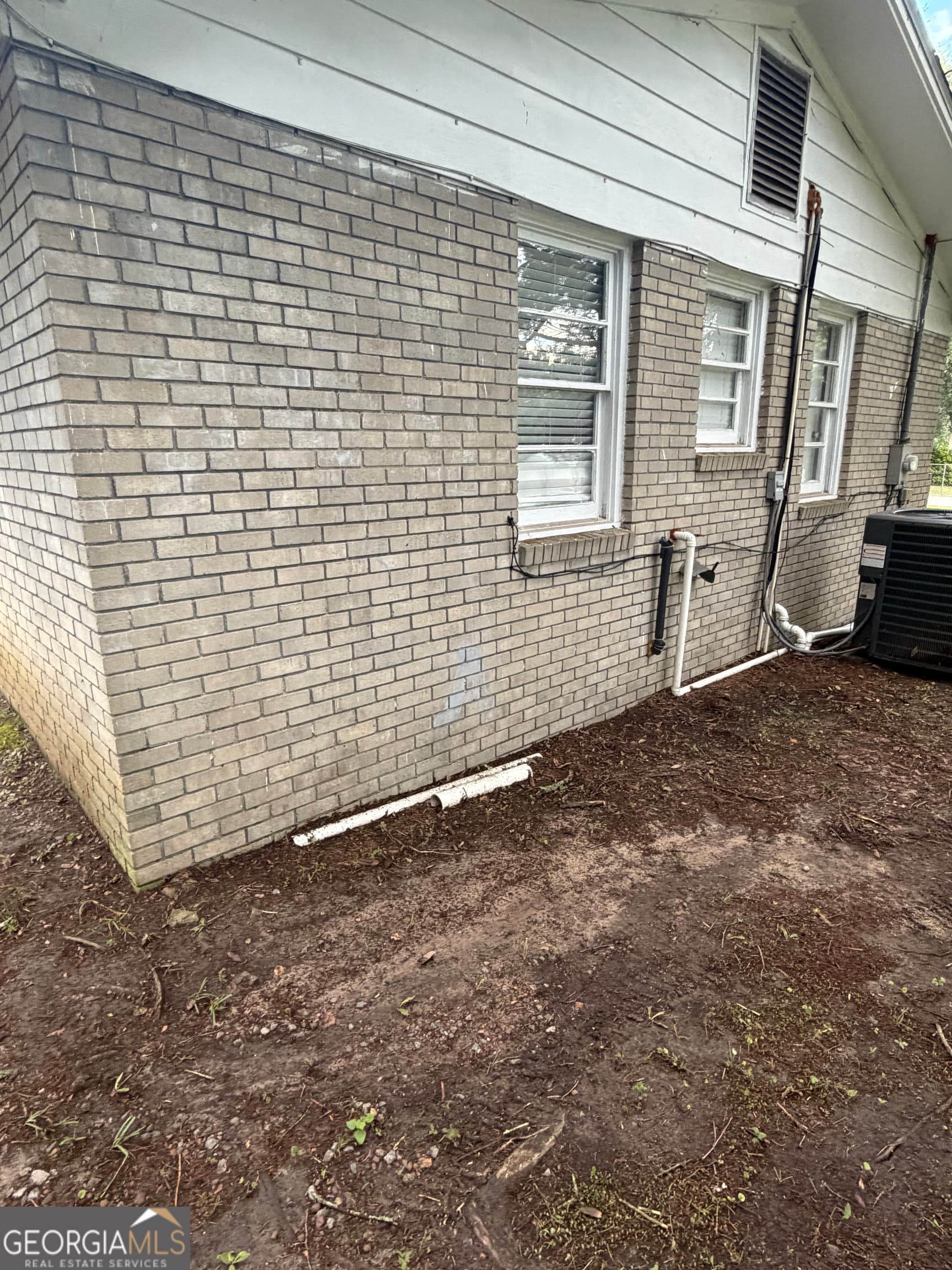 3 bedroom, 2 bathroom, 1,500 sq ft single family residence for sale at 5859 8th Avenue, Eastman, GA 31023 — photo 4