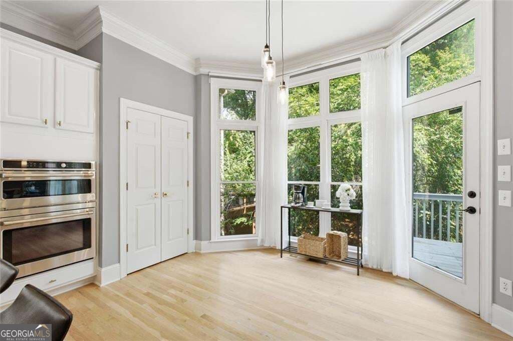 4 bedroom, 4 bathroom, 2,871 sq ft single family residence for sale at 2482 Manor Walk, Decatur, GA 30030 — photo 9