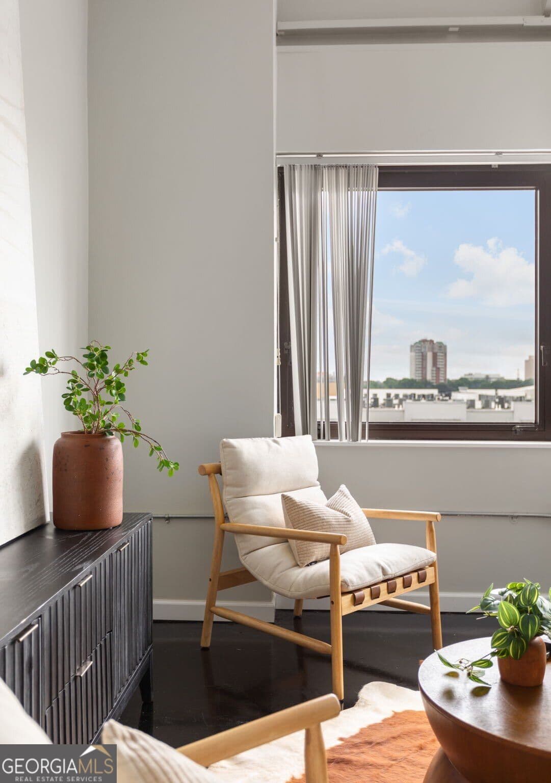 1 bedroom, 1 bathroom, 581 sq ft loft,condominium for sale at 120 Ralph Mcgill Boulevard 610, Atlanta, GA 30308 — photo 6