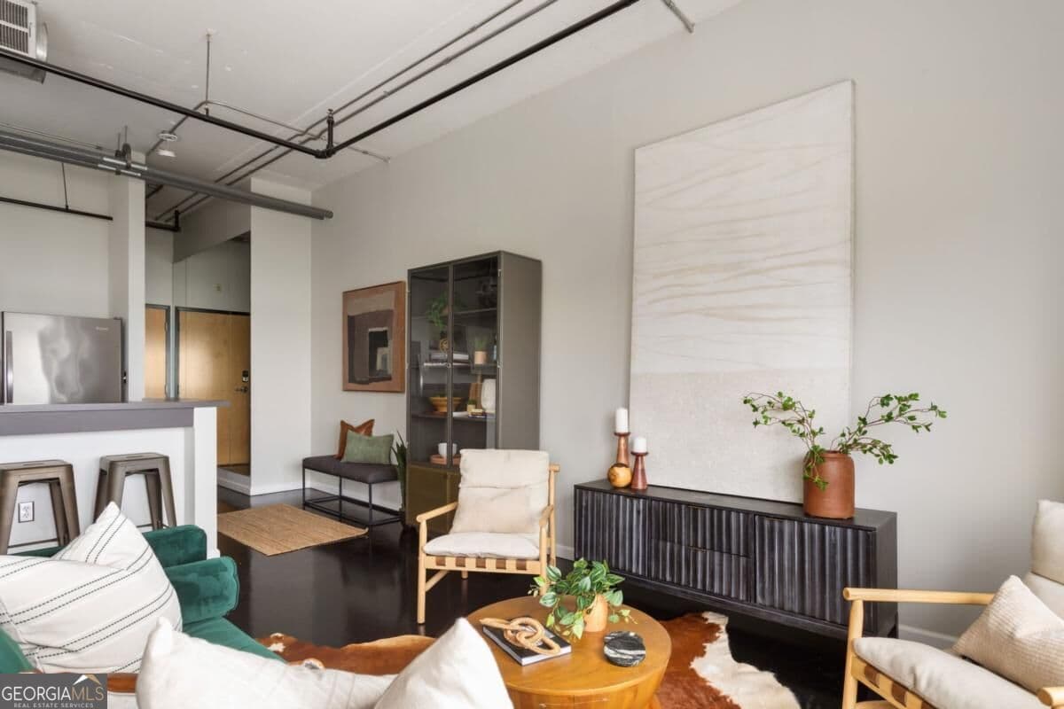 1 bedroom, 1 bathroom, 581 sq ft loft,condominium for sale at 120 Ralph Mcgill Boulevard 610, Atlanta, GA 30308 — photo 5