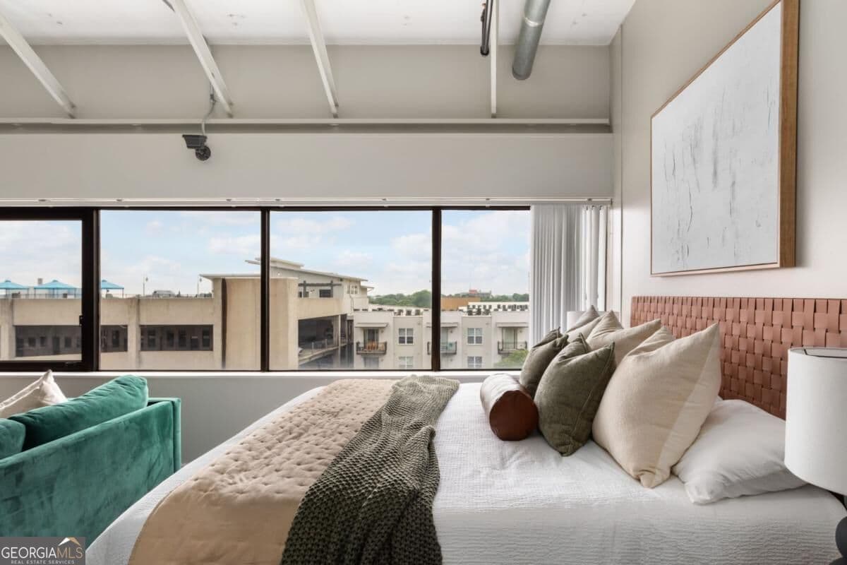 1 bedroom, 1 bathroom, 581 sq ft loft,condominium for sale at 120 Ralph Mcgill Boulevard 610, Atlanta, GA 30308 — photo 10