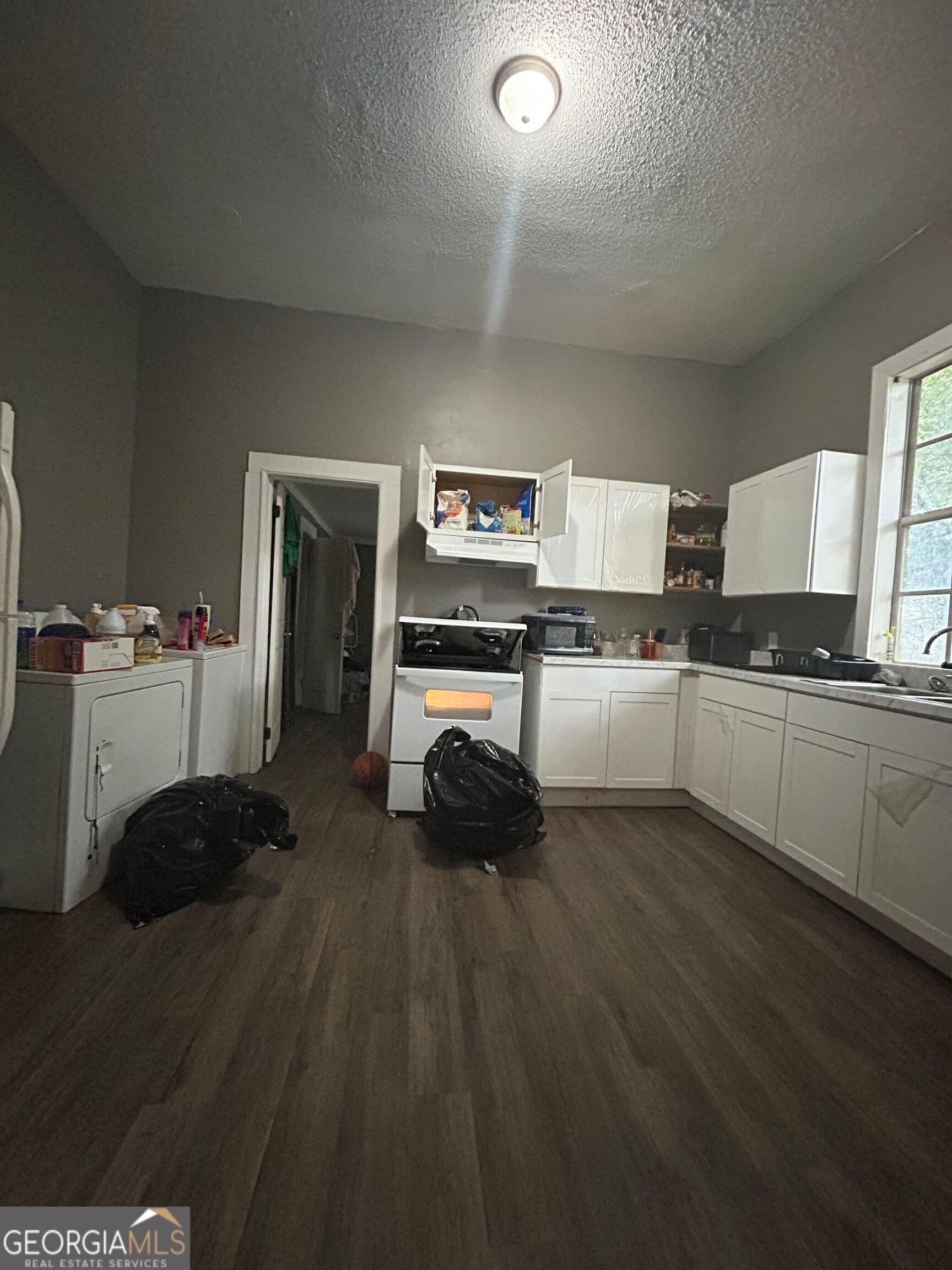 4 bedroom, 2 bathroom single family residence for sale at 2652 Cherry Avenue, Macon, GA 31204 — photo 7