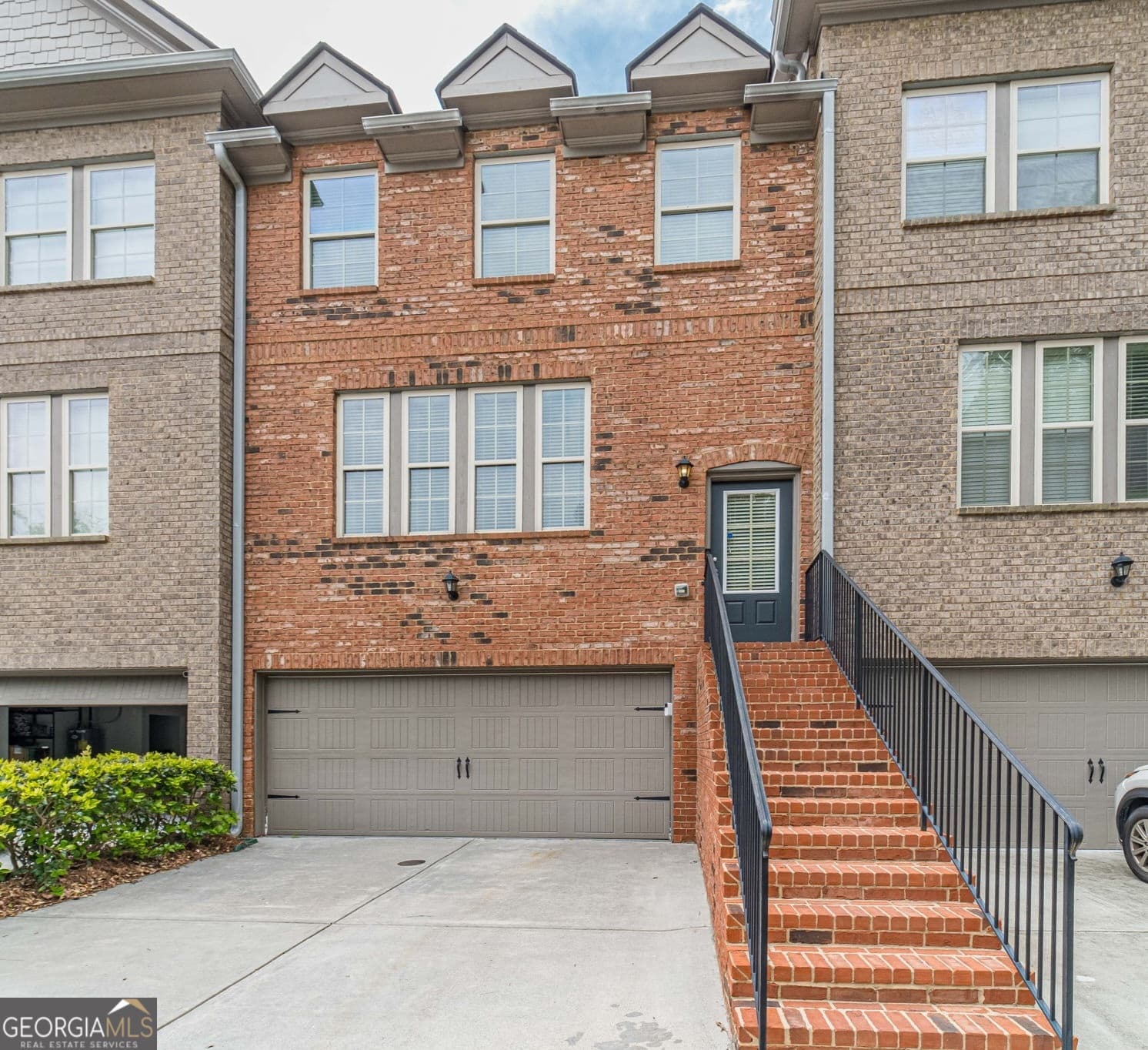 3 bedroom, 3.5 bathroom, 2,140 sq ft townhouse sold at 2193 Mission View Drive, Lawrenceville, GA 30043