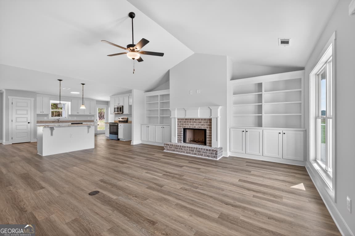 4 bedroom, 3 bathroom, 2,150 sq ft single family residence for sale at 154 Airport Road 13, Canon, GA 30520 — photo 6