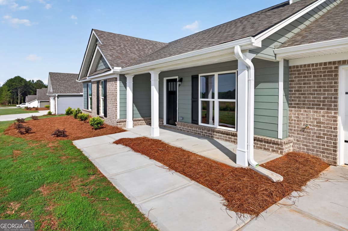 4 bedroom, 3 bathroom, 2,150 sq ft single family residence for sale at 154 Airport Road 13, Canon, GA 30520 — photo 3