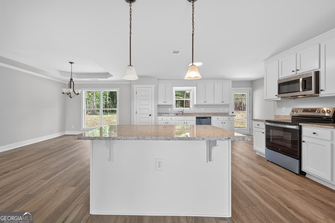 4 bedroom, 3 bathroom, 2,150 sq ft single family residence for sale at 154 Airport Road 13, Canon, GA 30520 — photo 9