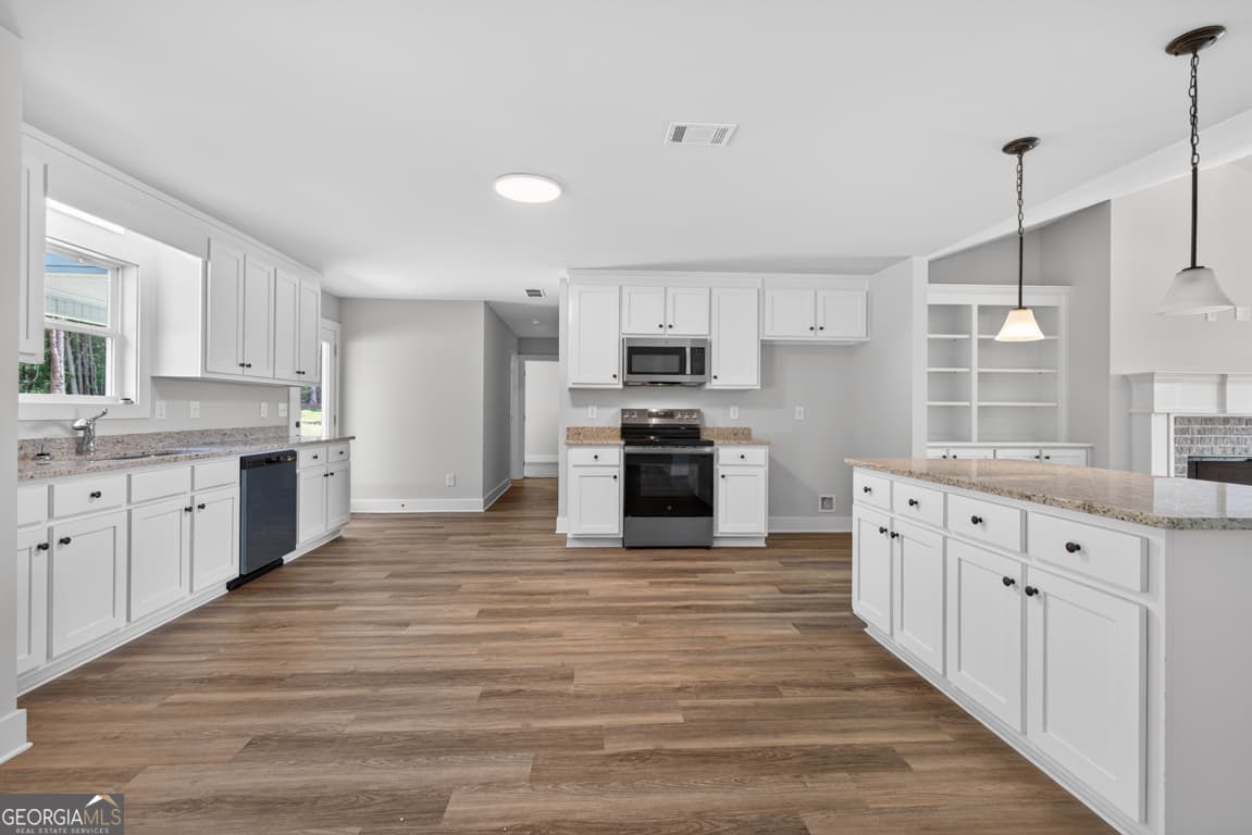 4 bedroom, 3 bathroom, 2,150 sq ft single family residence for sale at 154 Airport Road 13, Canon, GA 30520 — photo 10