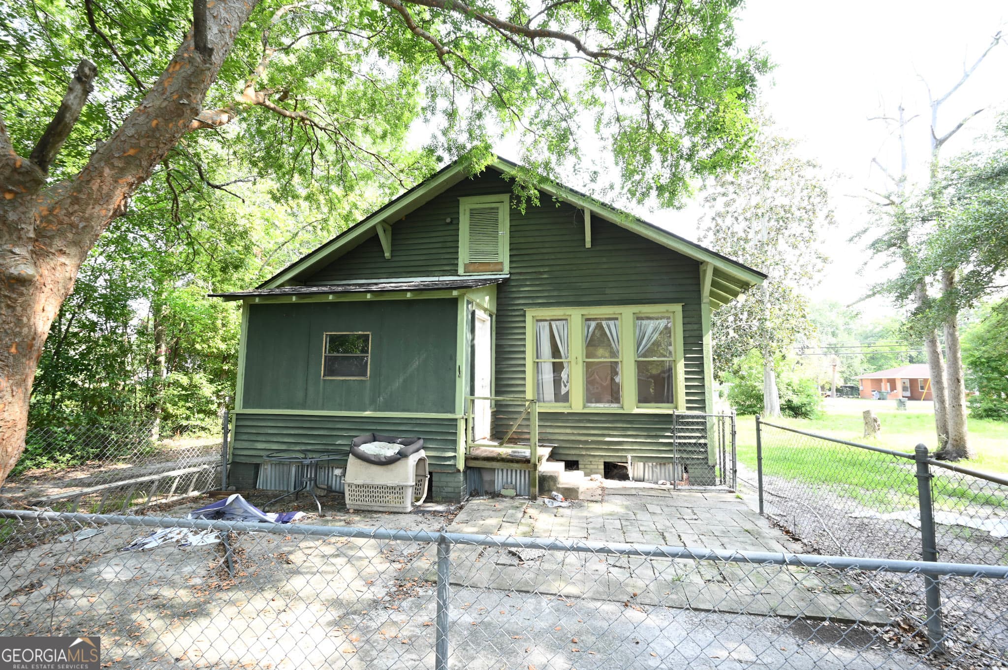 3 bedroom, 1 bathroom, 1,300 sq ft single family residence for sale at 1303 Carswell Avenue, Waycross, GA 31503 — photo 6