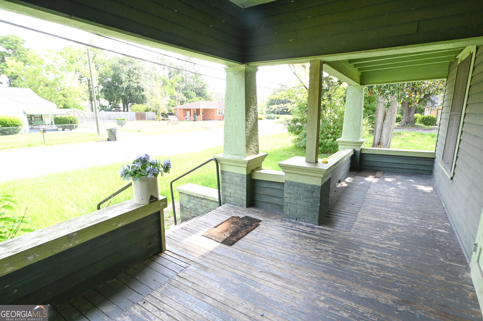 3 bedroom, 1 bathroom, 1,300 sq ft single family residence for sale at 1303 Carswell Avenue, Waycross, GA 31503 — photo 3