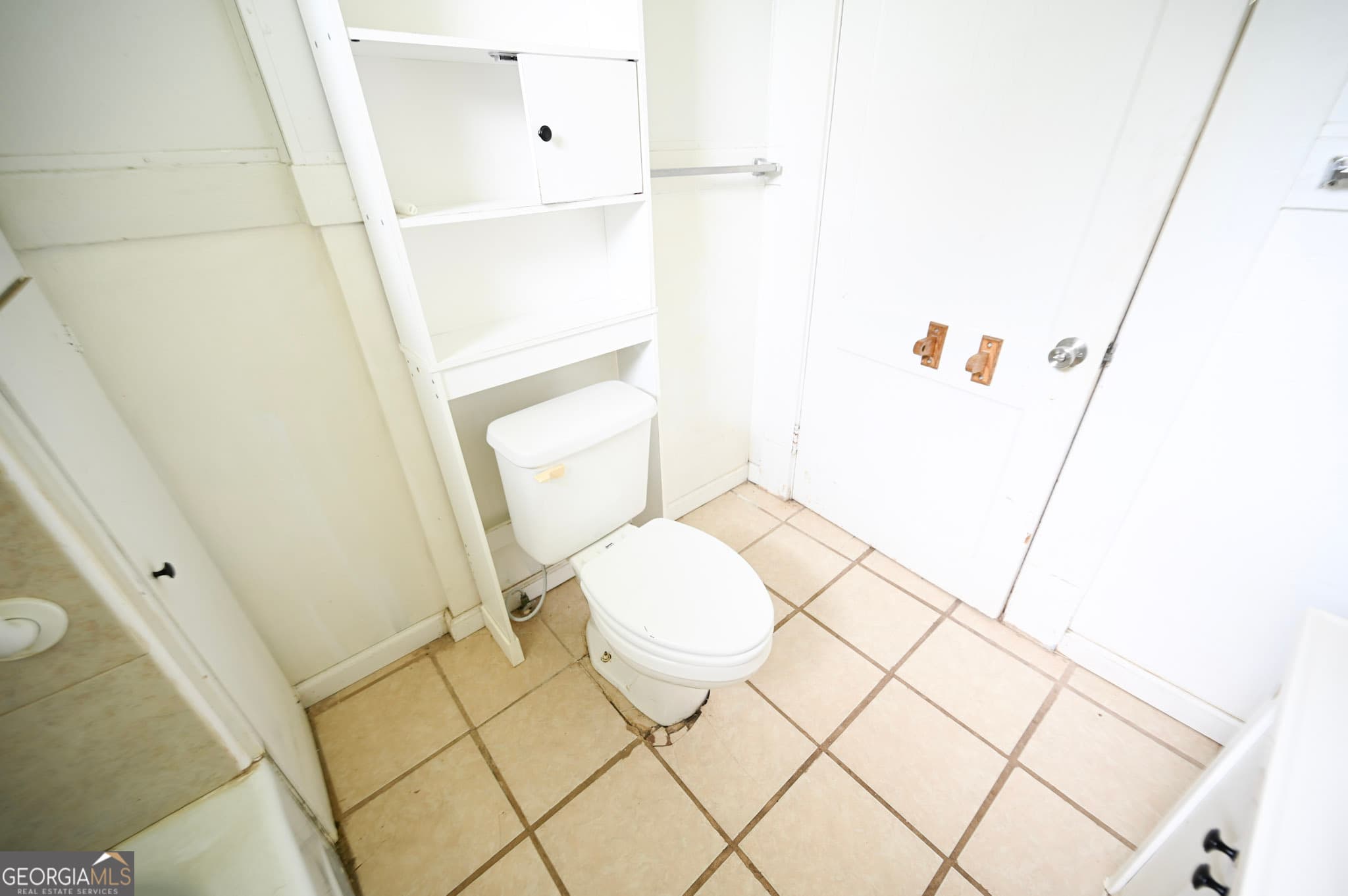 3 bedroom, 1 bathroom, 1,300 sq ft single family residence for sale at 1303 Carswell Avenue, Waycross, GA 31503 — photo 10