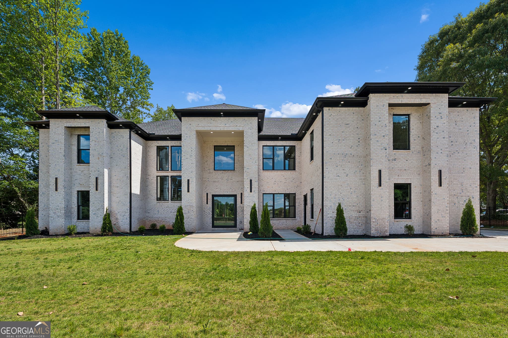 6 bedroom, 8 bathroom, 7,058 sq ft single family residence for sale at 1035 Auburn Road, Dacula, GA 30019 — photo 3