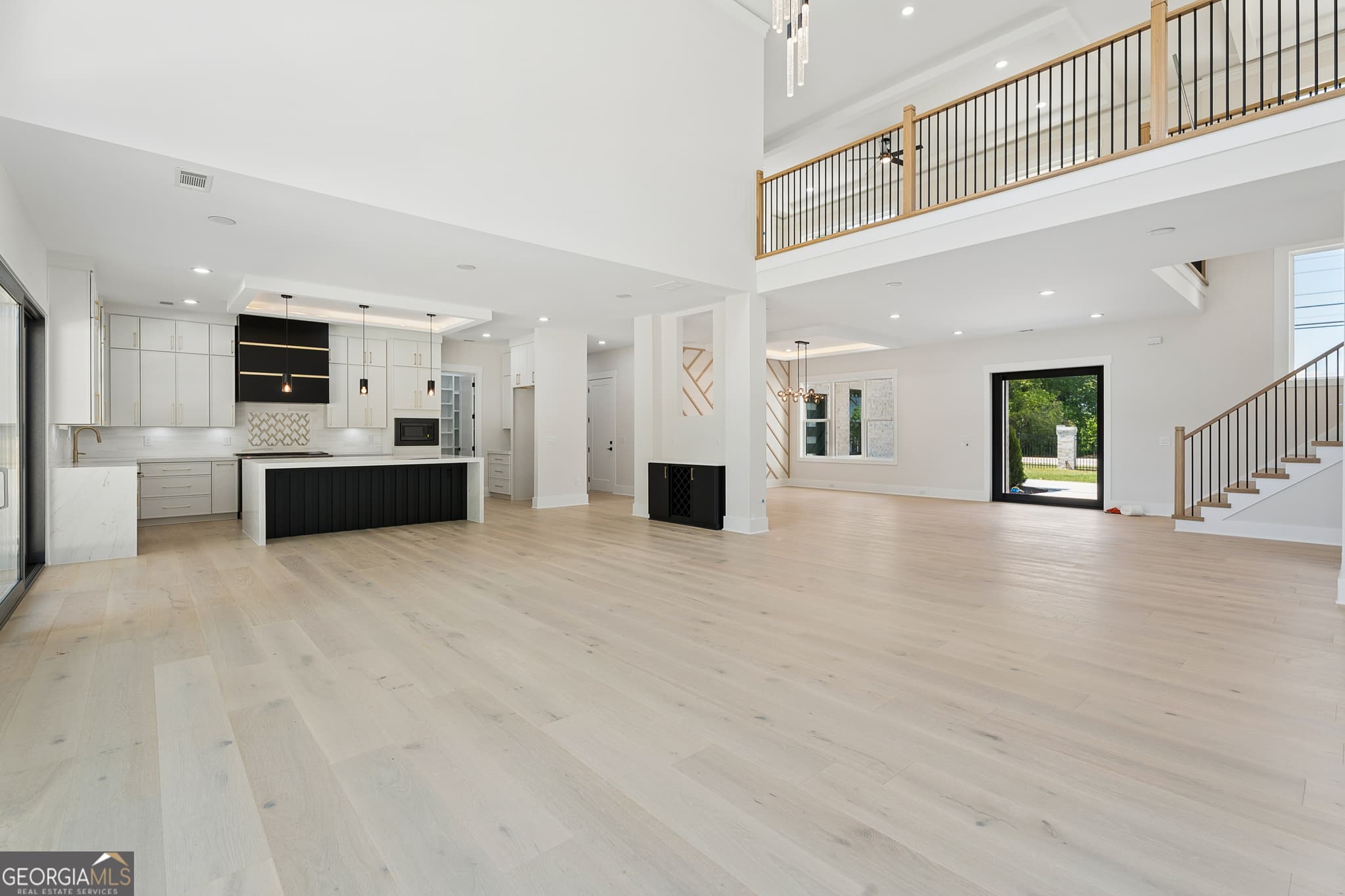 6 bedroom, 8 bathroom, 7,058 sq ft single family residence for sale at 1035 Auburn Road, Dacula, GA 30019 — photo 5