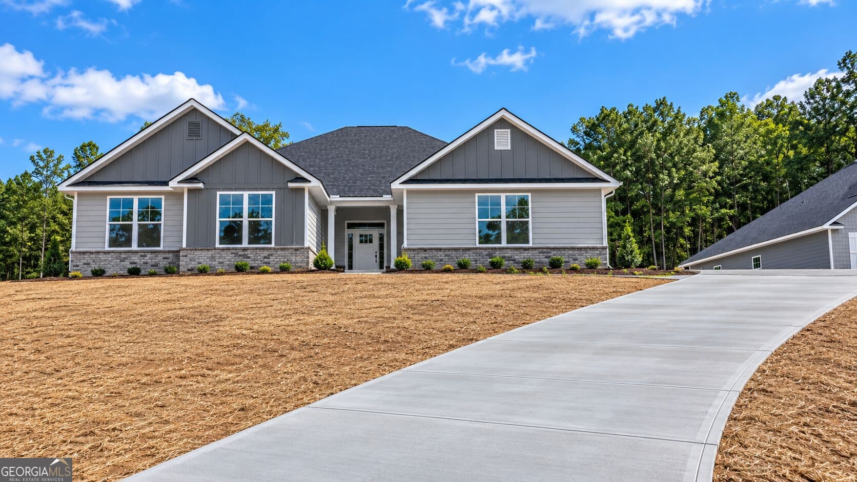 4 bedroom, 2.5 bathroom, 2,700 sq ft single family residence for sale at 229 Great Waters Lane, Macon, GA 31220