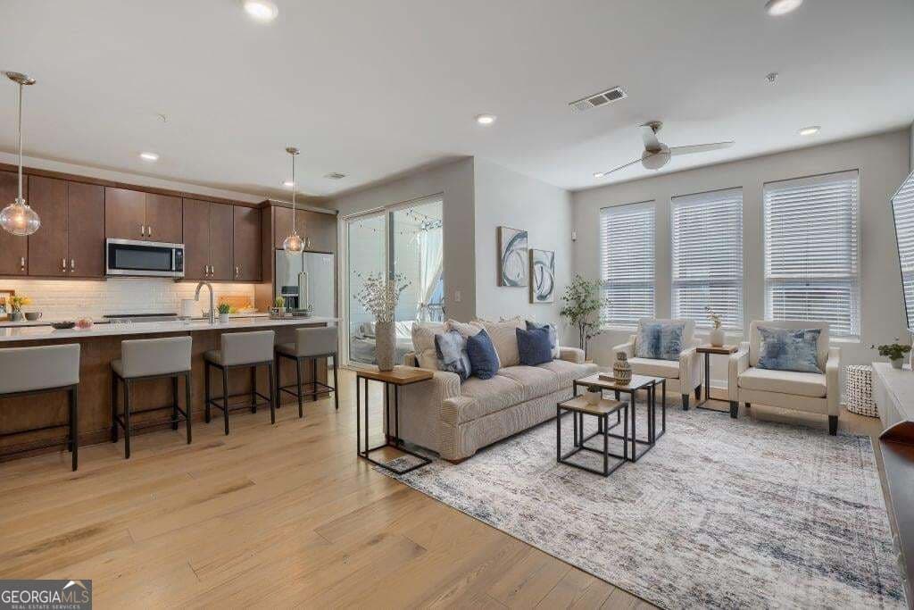 3 bedroom, 3 bathroom, 2,264 sq ft condominium for sale at 1050 Stacks Avenue 1506, Atlanta, GA 30315 — photo 1 of 32