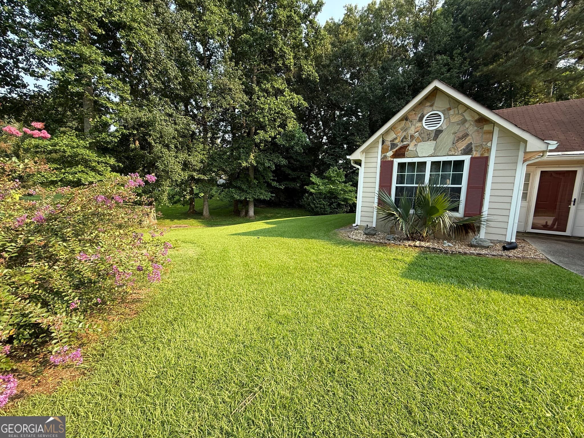 3 bedroom, 2 bathroom single family residence for rent at 3897 SADDLECREEK Drive, Douglasville, GA 30135 for $2,150 a month — photo 9