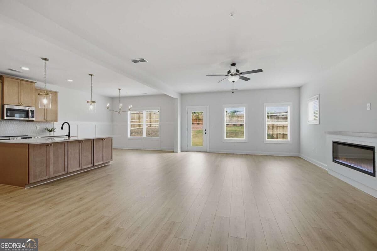 4 bedroom, 2.5 bathroom single family residence for sale at 35 Aviation Road, Marietta, GA 30060 — photo 9