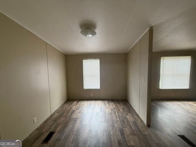 3 bedroom, 2 bathroom, 1,350 sq ft manufactured home,single family residence for sale at 105 Cedar Road, Ocilla, GA 31774 — photo 6