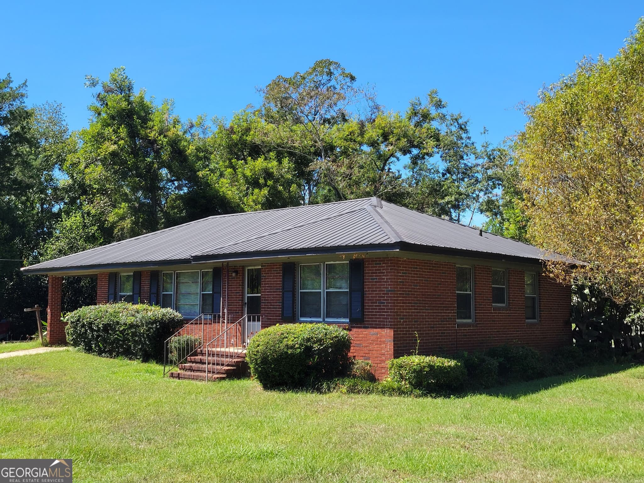 3 bedroom, 2 bathroom, 1,204 sq ft single family residence for sale at 191 Alice Street, Midville, GA 30441