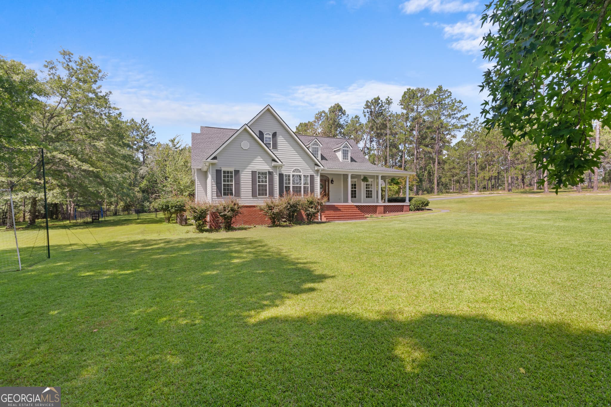 4 bedroom, 3.5 bathroom, 3,190 sq ft single family residence under contract at 220 Pinewood Drive, Vidalia, GA 30474 — photo 6