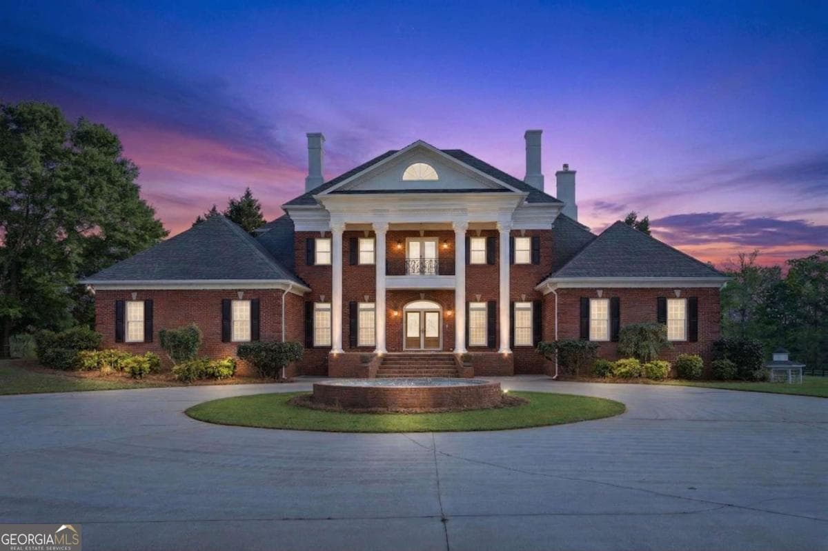 5 bedroom, 3.5 bathroom, 4,544 sq ft farm for sale at 1202 Hodges Circle, Mansfield, GA 30055 — photo 2