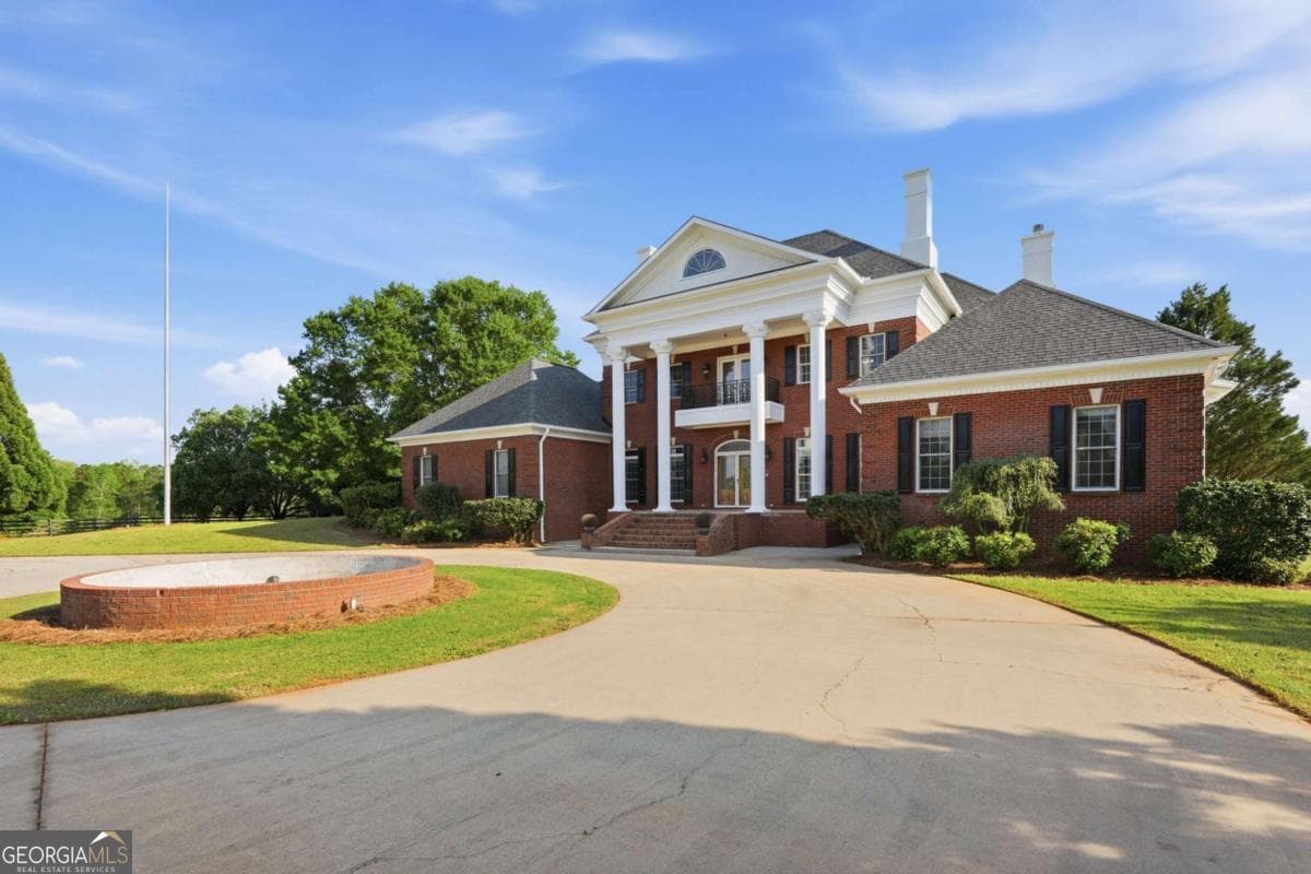 5 bedroom, 3.5 bathroom, 4,544 sq ft farm for sale at 1202 Hodges Circle, Mansfield, GA 30055 — photo 7
