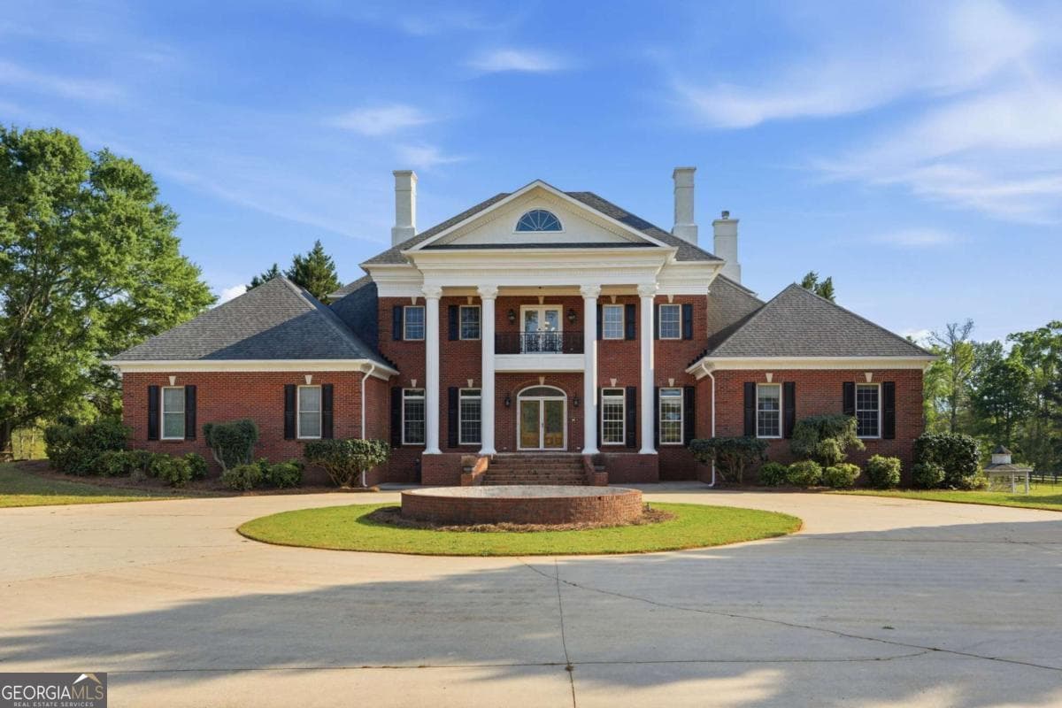 5 bedroom, 3.5 bathroom, 4,544 sq ft farm for sale at 1202 Hodges Circle, Mansfield, GA 30055 — photo 3
