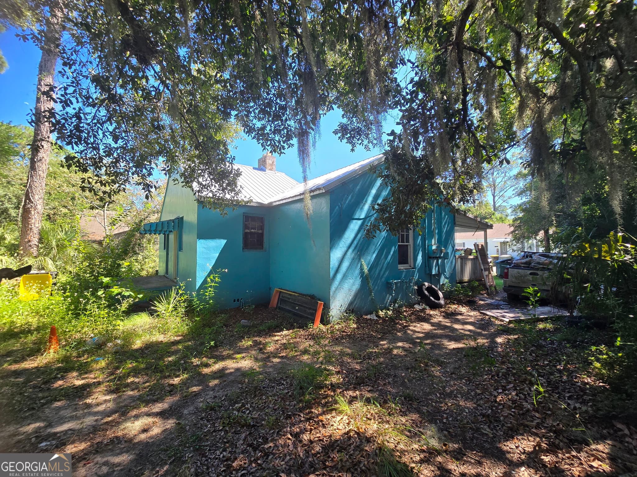 2 bedroom, 2 bathroom, 1,259 sq ft single family residence for sale at 1702 E 39th Street, Savannah, GA 31404 — photo 2