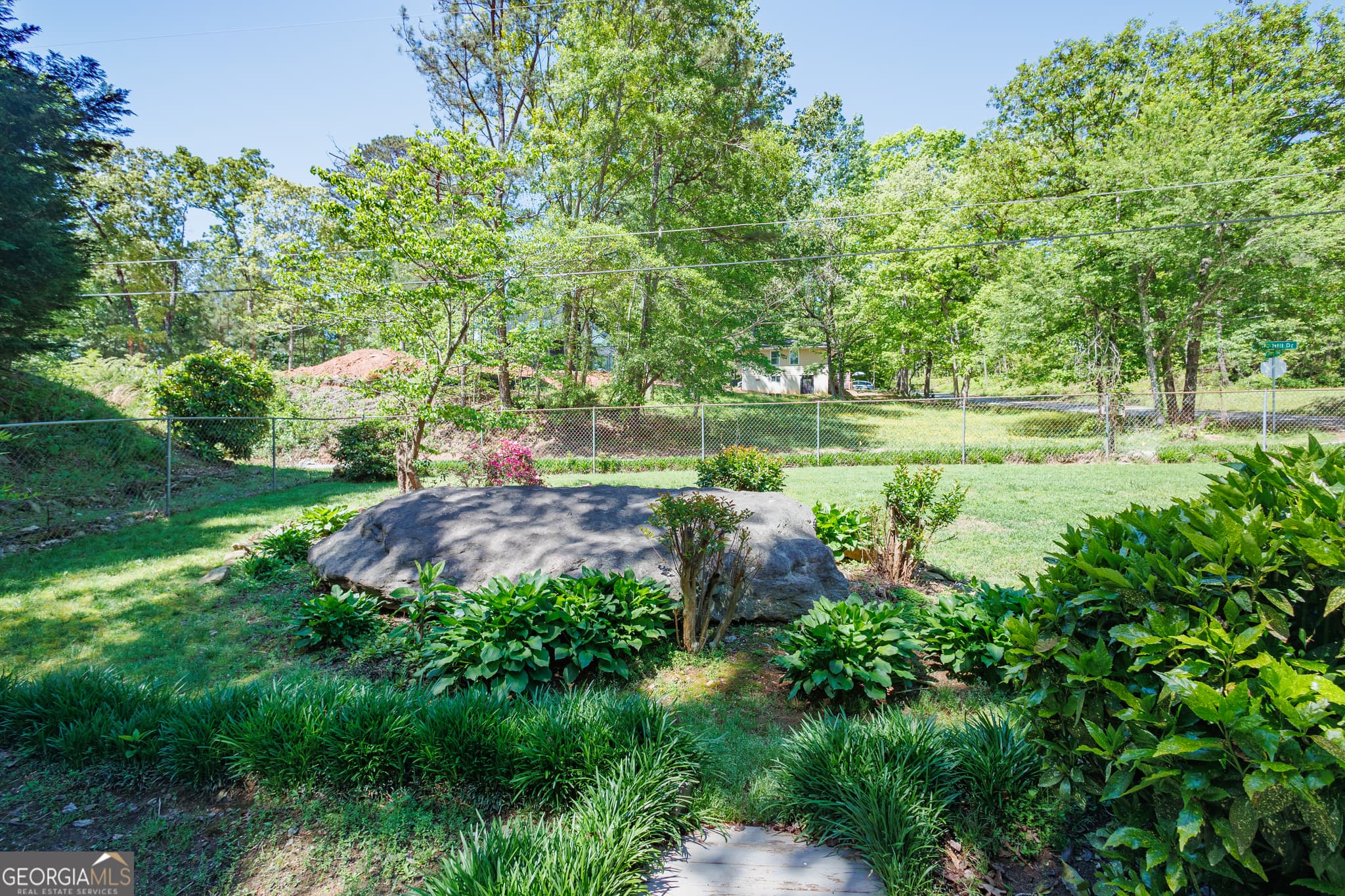 2 bedroom, 1.5 bathroom, 1,772 sq ft single family residence for sale at 3970 Pine Hill Drive, Douglasville, GA 30135 — photo 7