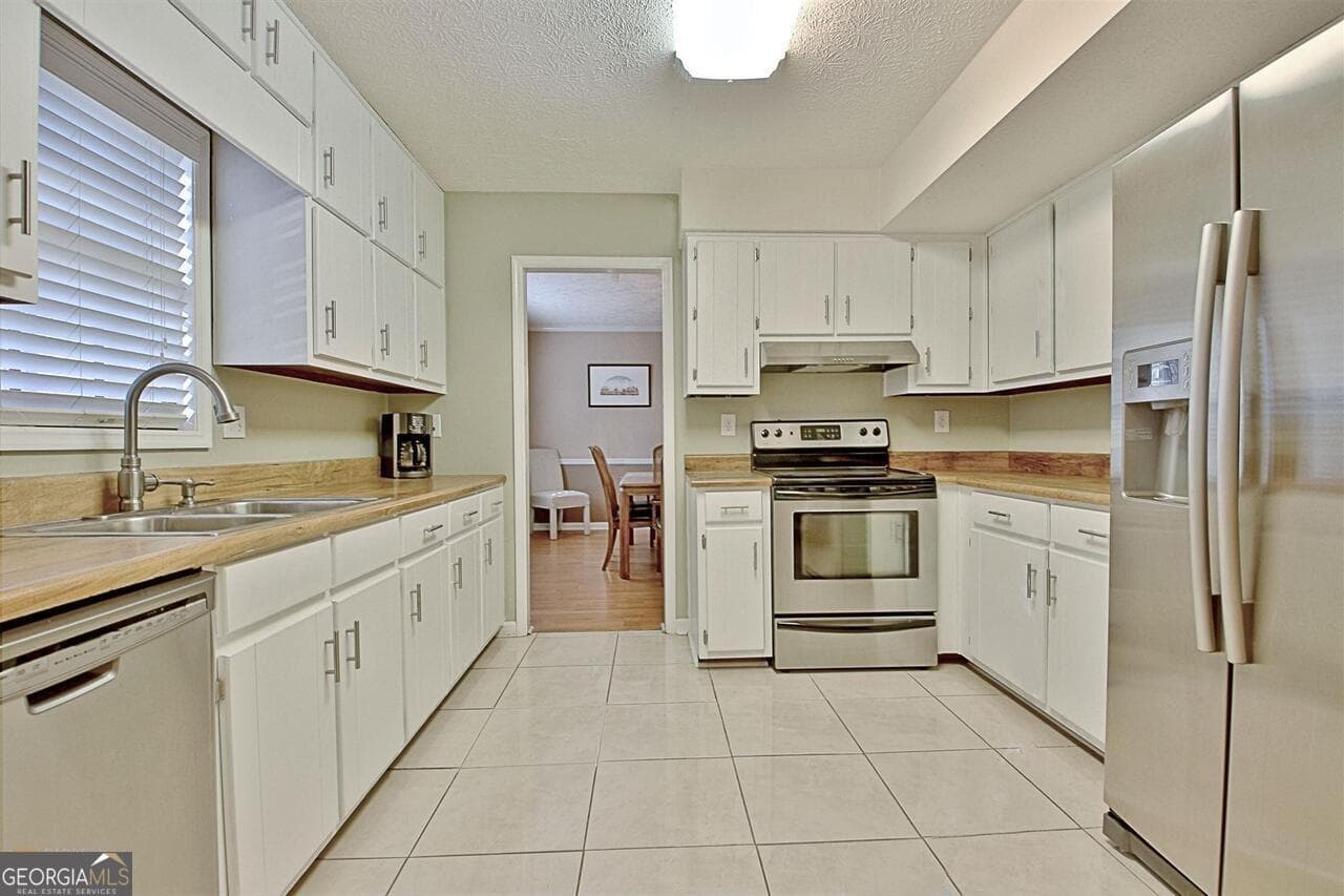 4 bedroom, 2.5 bathroom, 1,856 sq ft single family residence for rent at 119 Terrace Tay, Peachtree City, GA 30269 for $3,100 a month — photo 7