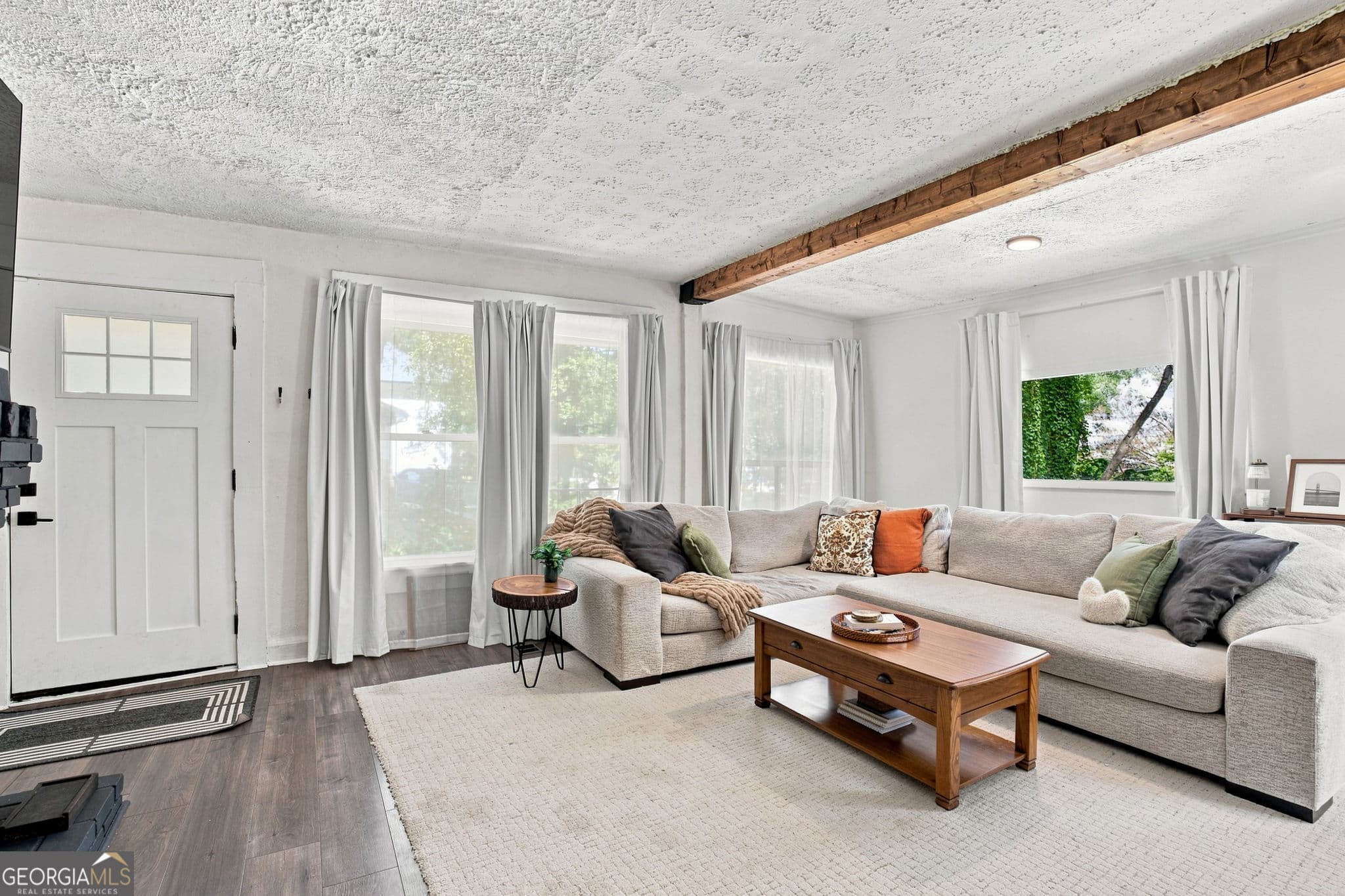 2 bedroom, 1 bathroom, 808 sq ft single family residence for sale at 3383 Lawrence Street, Scottdale, GA 30079 — photo 6