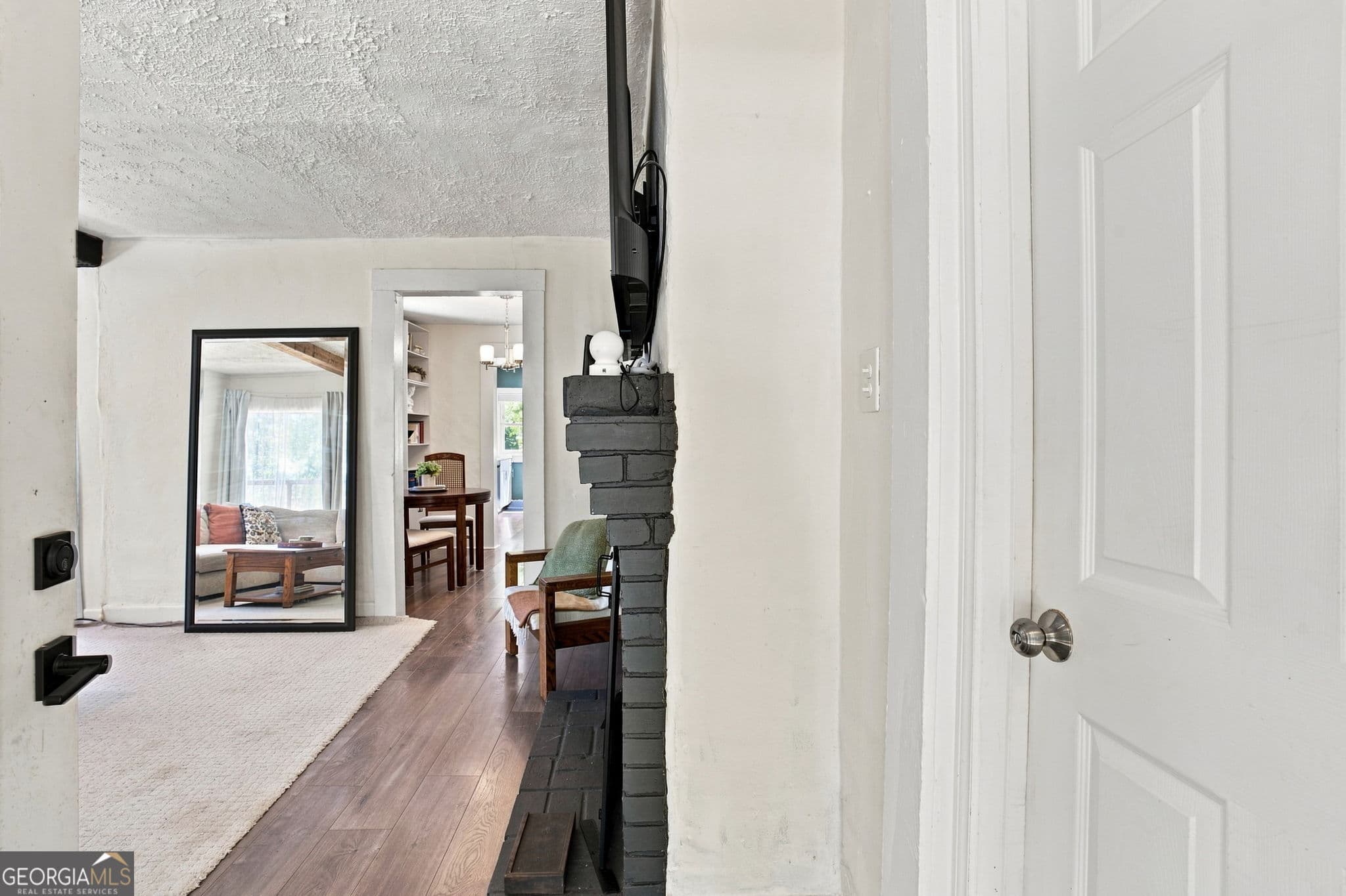 2 bedroom, 1 bathroom, 808 sq ft single family residence for sale at 3383 Lawrence Street, Scottdale, GA 30079 — photo 4