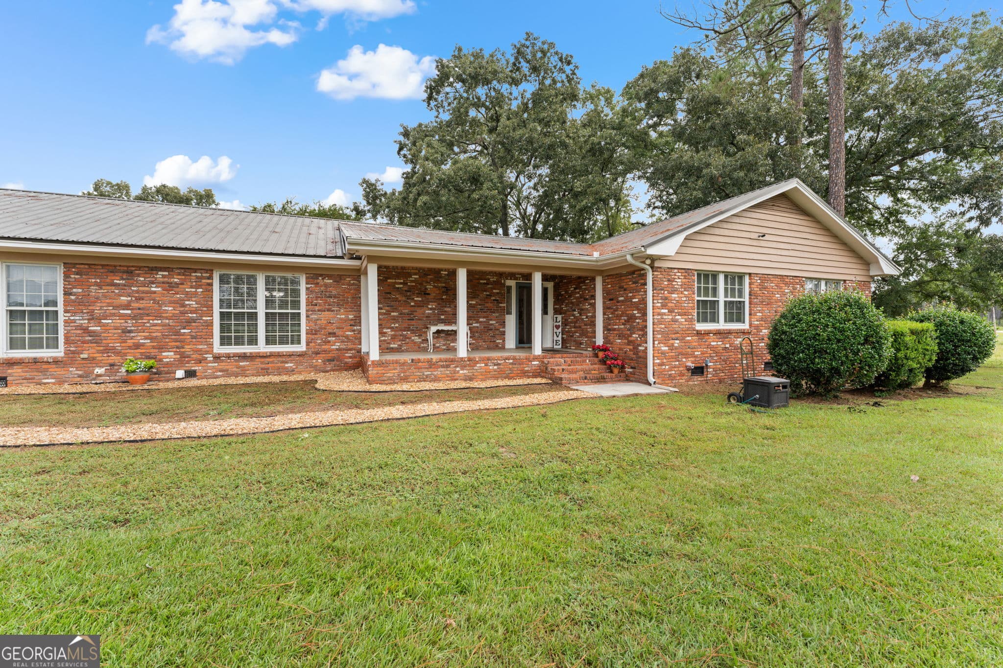 4 bedroom, 4 bathroom, 4,142 sq ft single family residence for sale at 211 Midway Church Road, Cordele, GA 31015 — photo 4