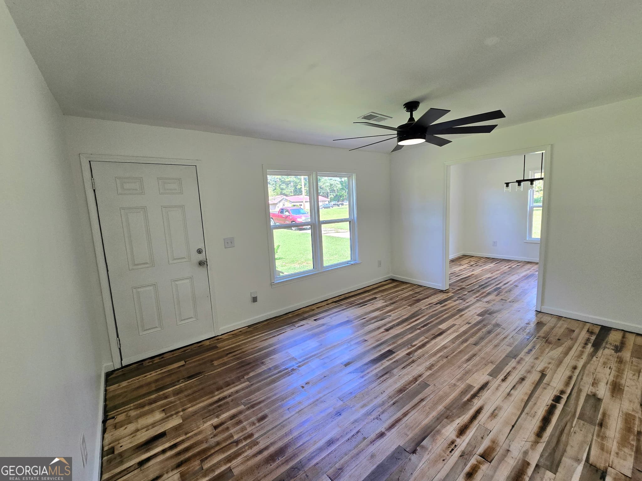 3 bedroom, 1 bathroom, 960 sq ft single family residence for sale at 1190 Johnson Road, Senoia, GA 30276 — photo 4